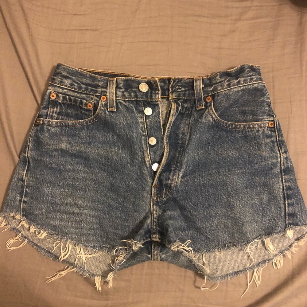 VINTAGE LEVI CUTOFF SHORTS